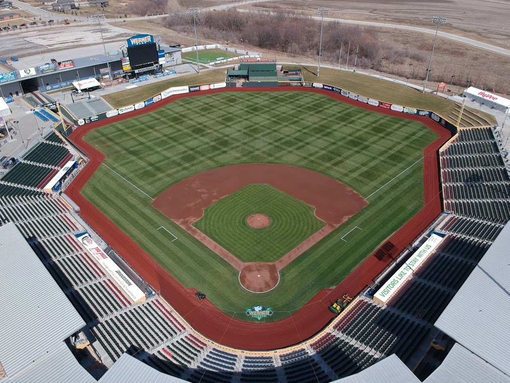 _GroundedTurf's tweet photo. Tomorrow afternoon, my ten year run as a groundskeeper in professional baseball will come to a close. I've been afforded many great opportunities that I will always be thankful for. I'll never forget the friends I've made along the way. Onto the next chapter. https://t.co/LI5ikRPZFy