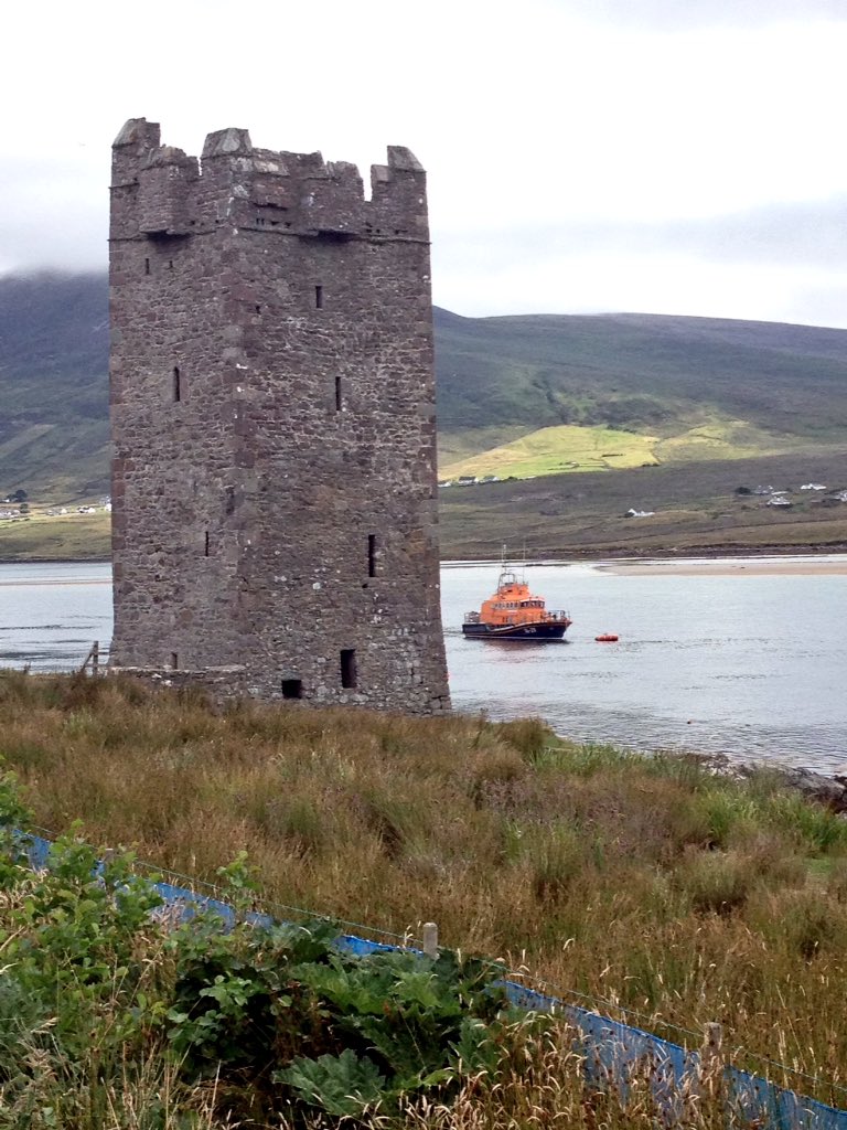 todayInIreland's tweet photo. Most beautiful marathon (half or ultra) in Ireland. Be ready: some are running again TOMORROW! 😱 Crazy talk! #AchillUltra #ireland #achillIsland https://t.co/I3b9wVRAN7