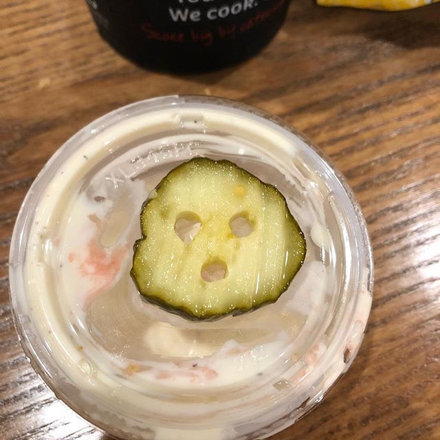 KellyDouglas's tweet image. This cucumber seems surprised to have gotten in a pickle. #iseefaces #picklehumor ift.tt/2O8ndP0