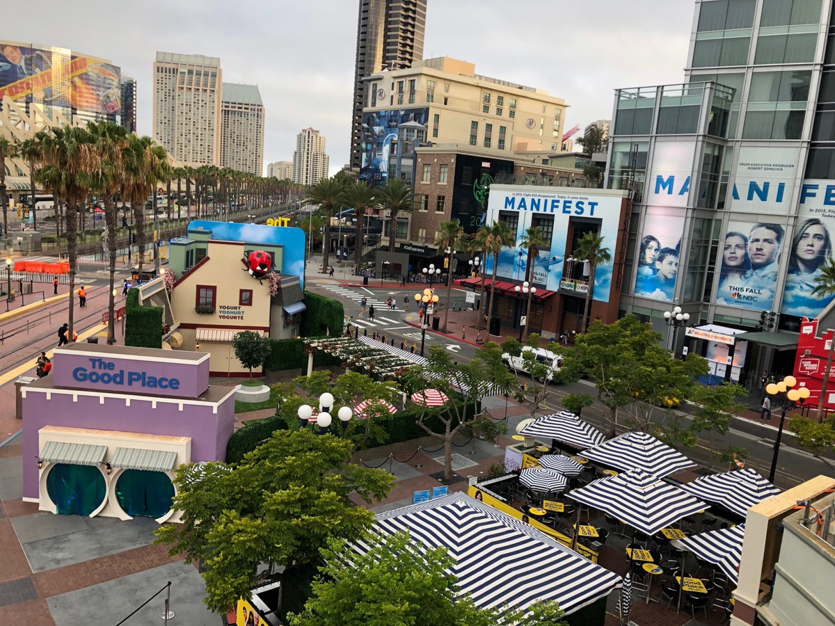 OAExperiential's tweet photo. You can't miss us!😎 @nbcthegoodplace @NBCManifest @Comic_Con 
.
.
.
#OakenAnchor #TheGoodPlace #Manifest #creativeagency #immersive #activationscene #quality #comicon2018 #oapro #hospitality #collaboration #NBC https://t.co/7xkltr0iEh