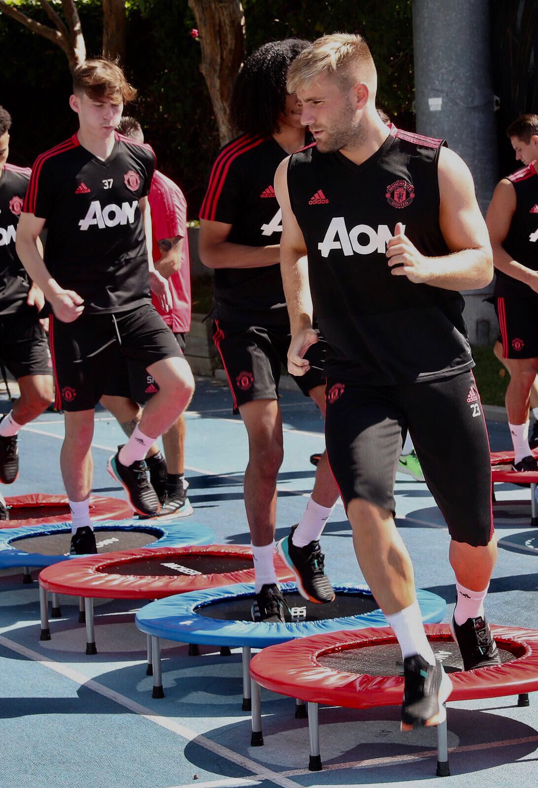 DiqF_5IWsAAEY7g.jpg:large