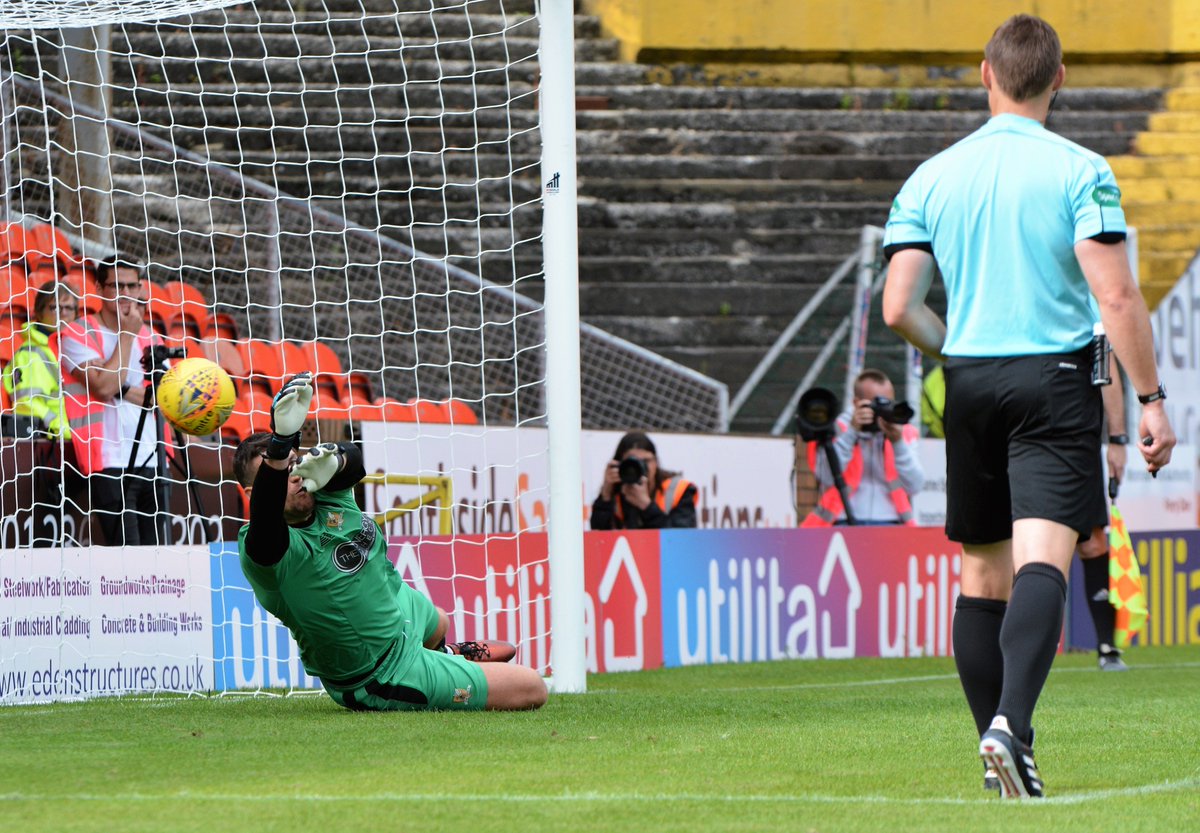 johnglencross12's tweet photo. Wasps win penalty shoot out at Tannadice but it should have been 3 points
 https://t.co/6Nezee0ZJS https://t.co/IzCsff0ds1