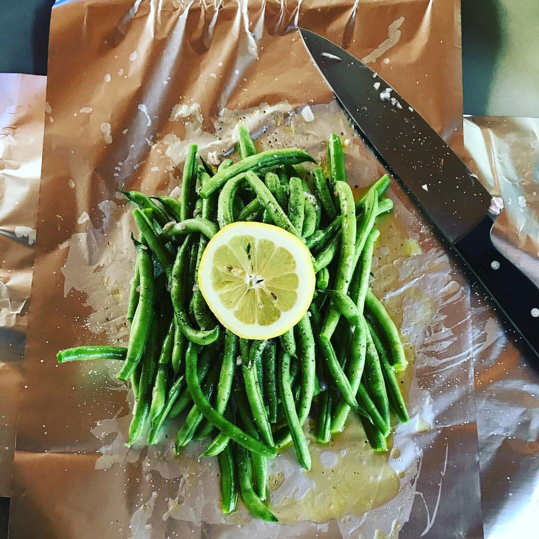 bridgetmoynahan's tweet photo. Experimenting on the grill #summerbeans #weekends #family #friends #fun https://t.co/MwEAGtdUin