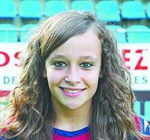 SaniFemenino's tweet photo. Dos nuevos fichajes:
NAIARA LETE Y MAITANE BASTERRA 
Ambas proceden de la S. D.  Eibar. Naiara es  lateral derecha de gran recorrido y Maitane que lleva toda la vida vistiendo de blaugrana, es una mediocentro que realiza unas magníficas labores defensivas  ⚽💚💛
ONGI ETORRI! https://t.co/11PVlbIvVm