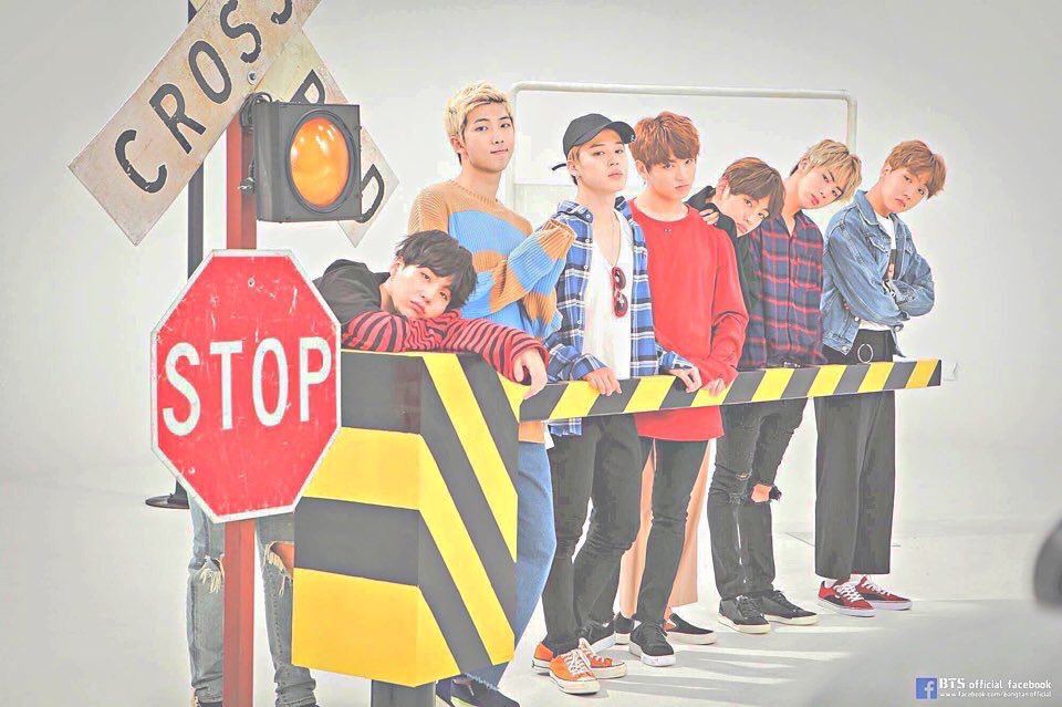 miara09592210's tweet image. 自己紹介

🐰00line(JK)

🐰グクよりのおるぺんです

🐰兵庫army

🐰フォロー100%返します

🐰キムチが大好きです！

🐰沢山絡んでほしいです！

#armyさんRTしてくれたらフォローする 
#ARMYと繋がりたい