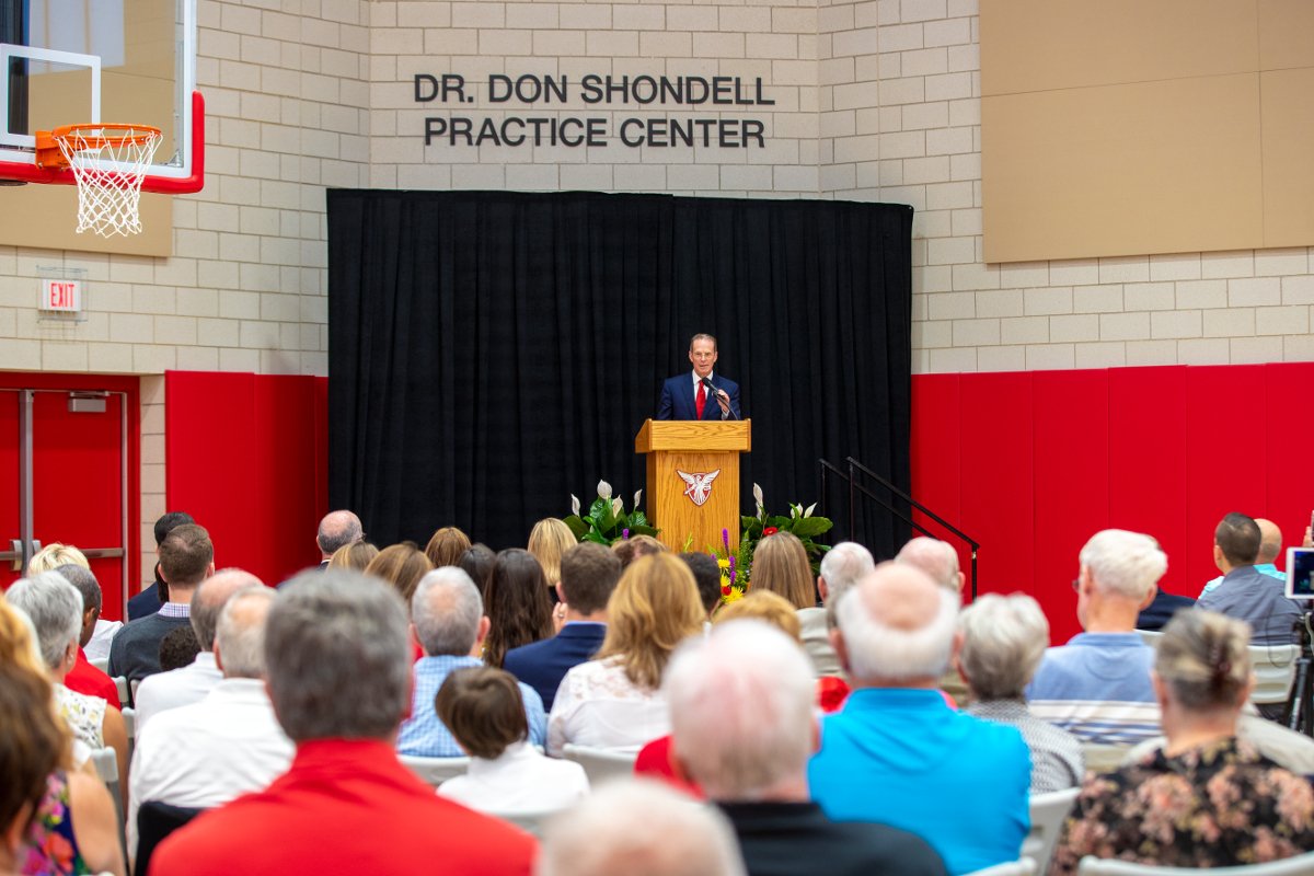 PresidentMearns's tweet photo. Today @BallStateSports had a ribbon-cutting for the new Dr. Don Shondell Practice Center. Don, your pioneering spirit and your coaching credentials are respected and admired by many. Thank you for your many years of service to the University. https://t.co/tfziRHCDky