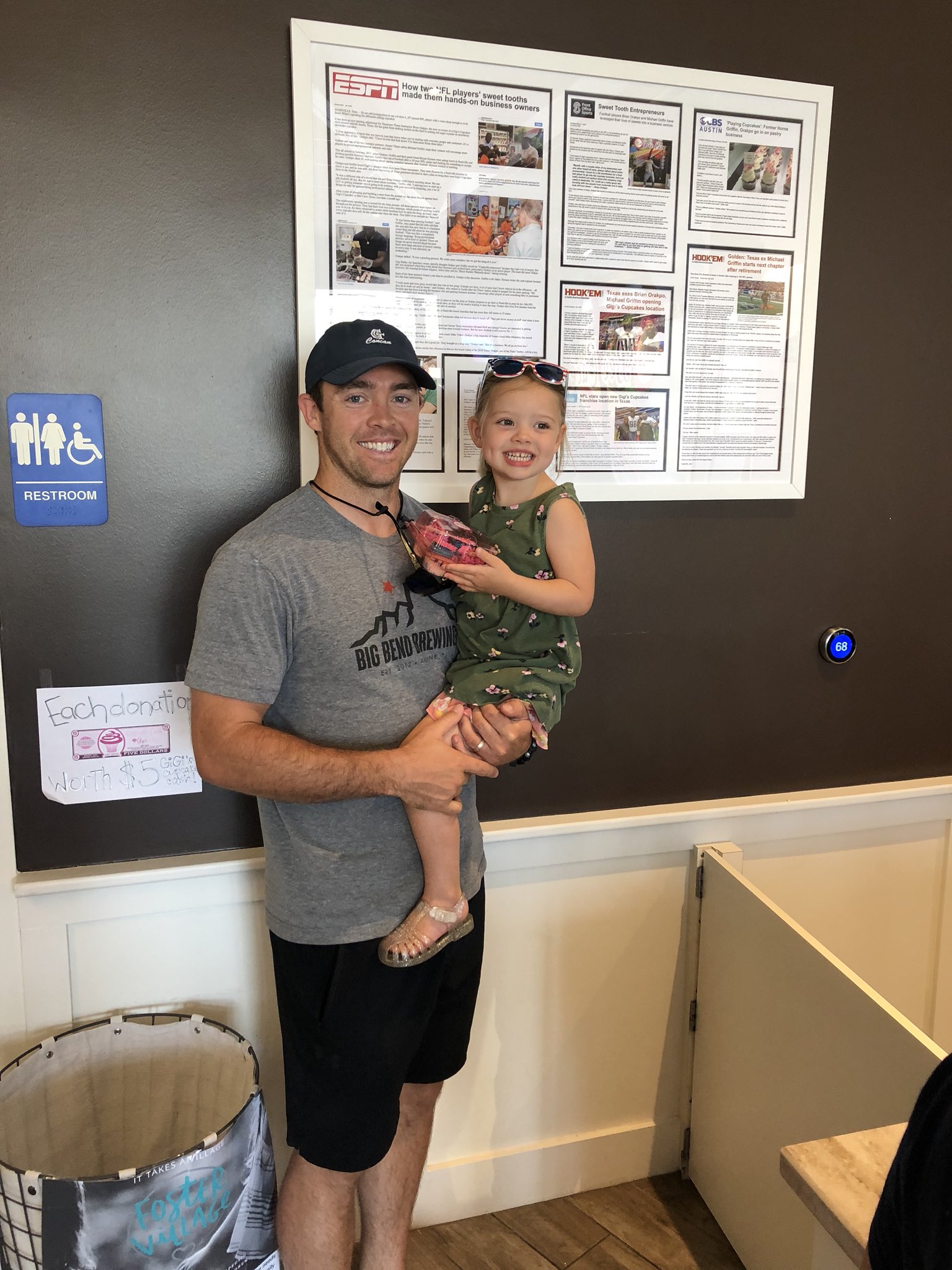 Colt Mccoy On Twitter Stopped By At Gigisbeecave With The
