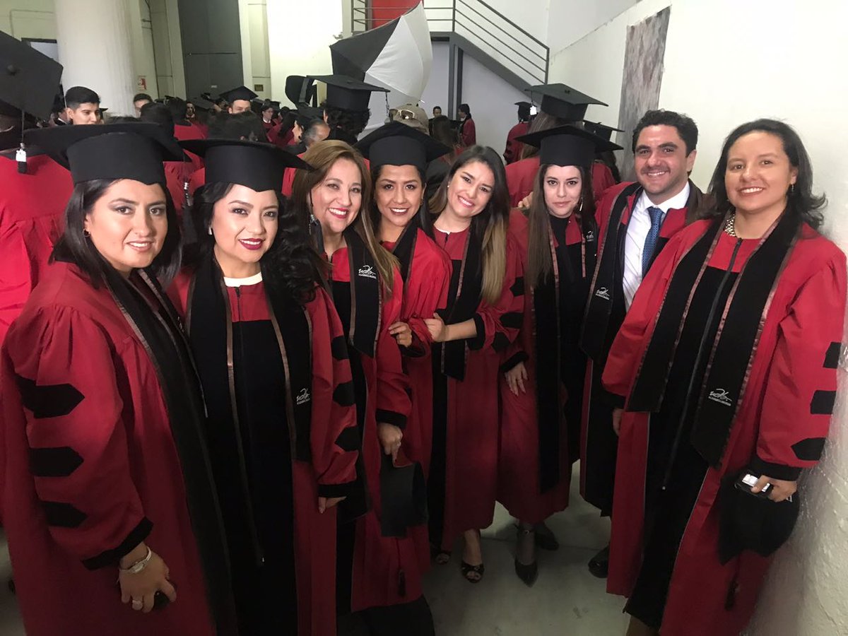 DirComConsultor's tweet photo. Felicitaciones! Graduados #DircomUdla #gradosudla @UDLAQuito @pattyhidal https://t.co/sOKYRKJ4ce