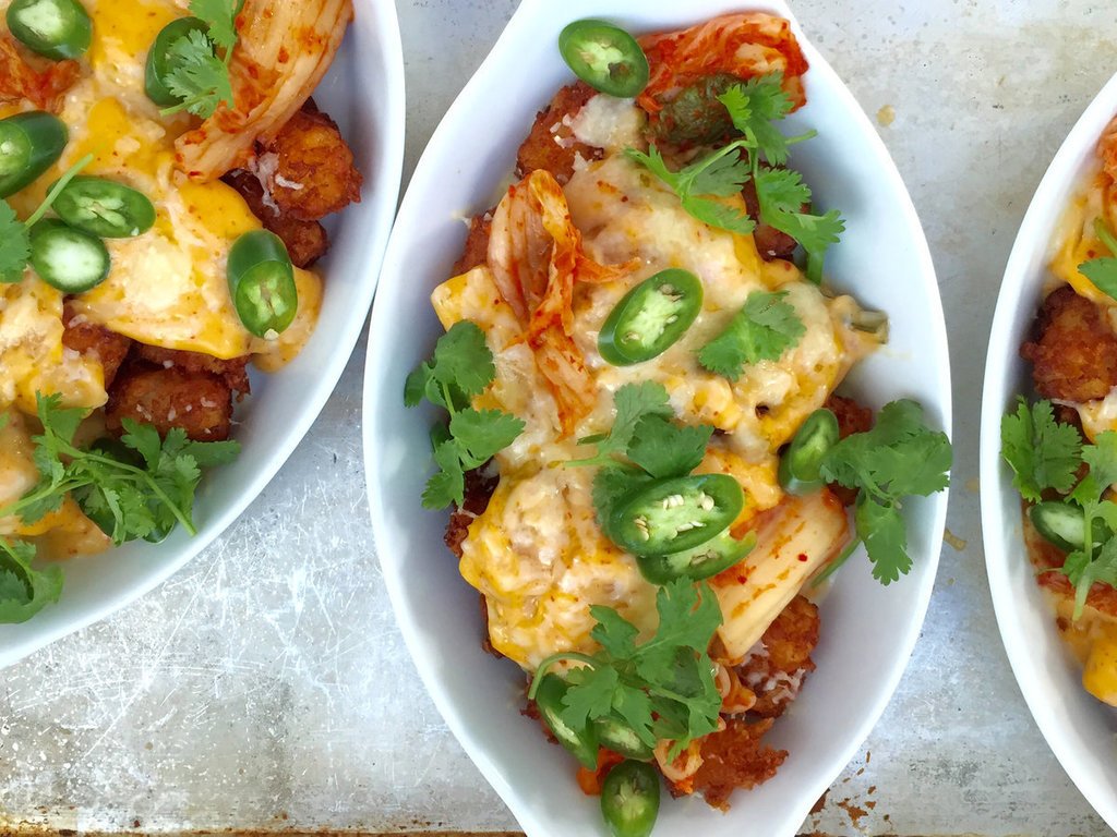 foodandwine : Tater tots are good. Tater tots dipped in cheese sauce are even better. Tater tots turned into nachos with kimchi are THE BEST: trib.al/issk0K6  (via Twitter x.com/foodandwine/st…)