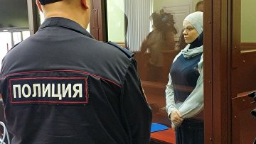 KhilafaRashida's tweet photo. #SaveJanat:
"Bespalova is the mother of Sergey Yablokov, who was sentenced in 2016 to 12.5 yrs in prison for creating St. Petersburg cell of Hizb ut-Tahrir, & partner of Tajik national Farkhod Nurmatov, who is currently on trial."
Is speech & discussion of Islam a crime?
#Russia https://t.co/q56qLeeP5E