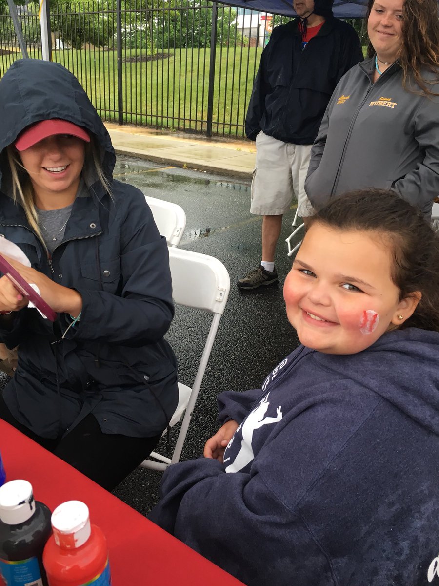 OSoInviting's tweet image. Hey @Phillies we are here(parking lot E )...where are you!