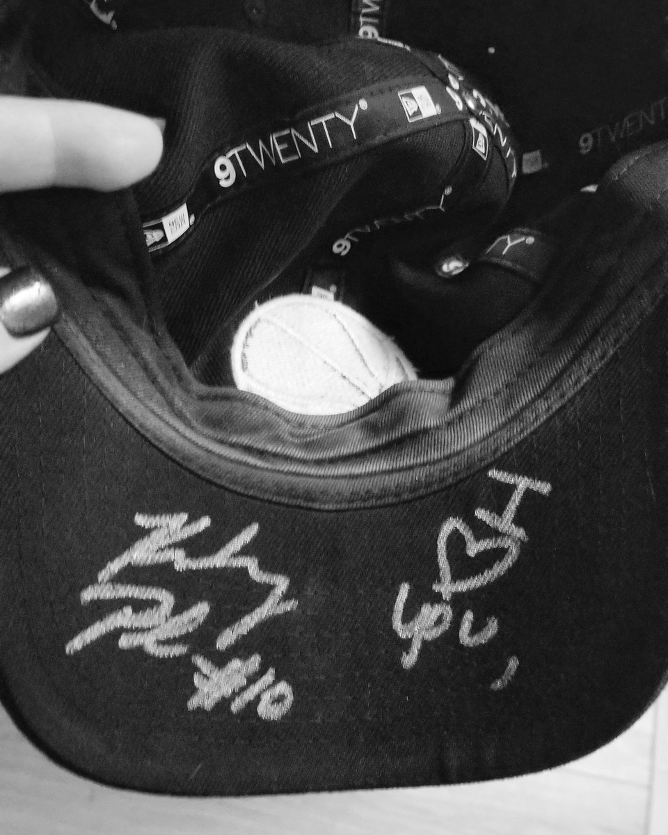 jaymie702's tweet photo. @Kelseyplum10 you are my favorite, thanks for personalizing my hat today made my whole season! https://t.co/8TGuzSgvIK
