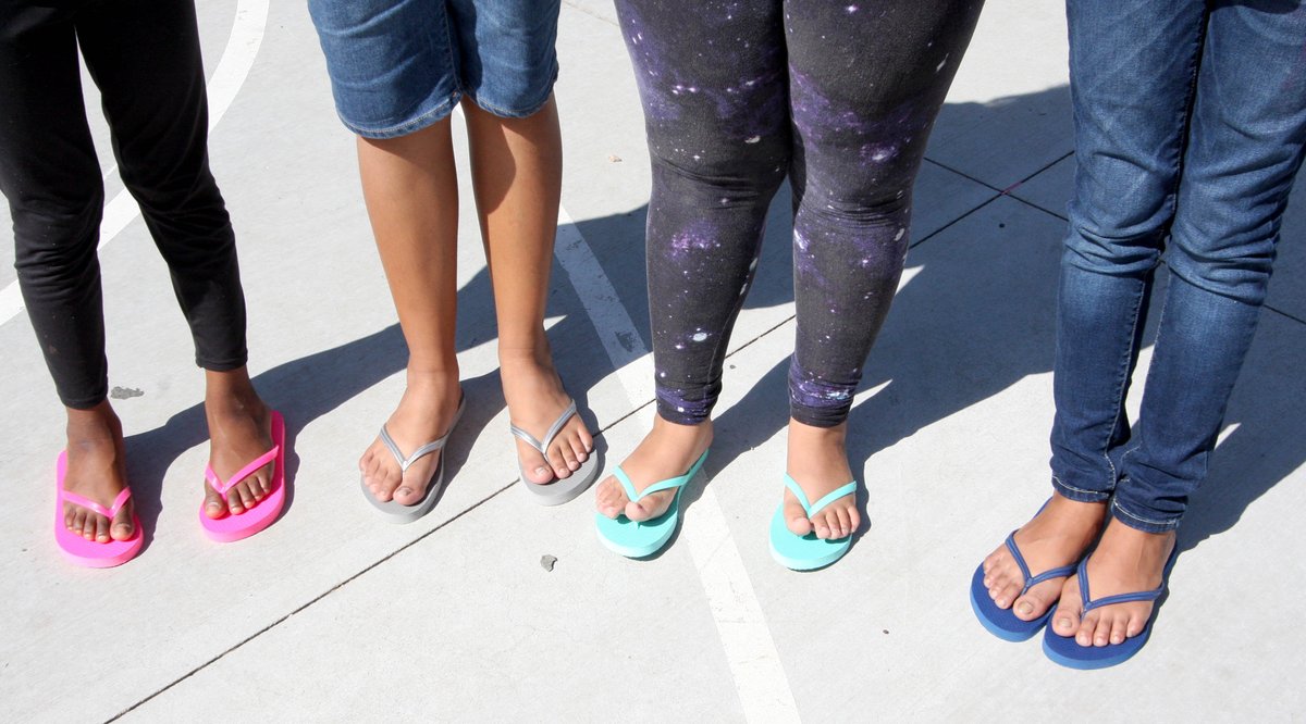 kids wearing flip flops
