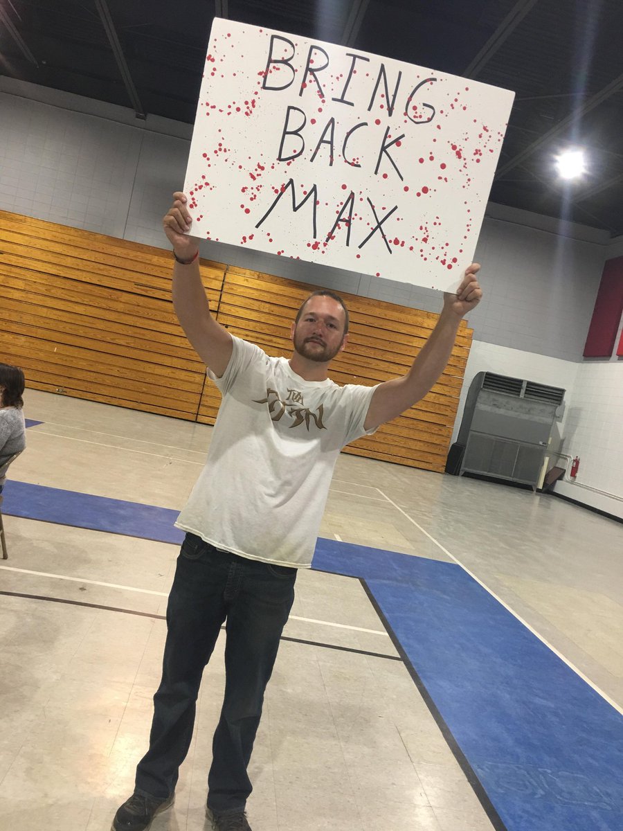 The_Influence_1's tweet image. Out here at @UWECW like... #projectmax @GmeBoyMax