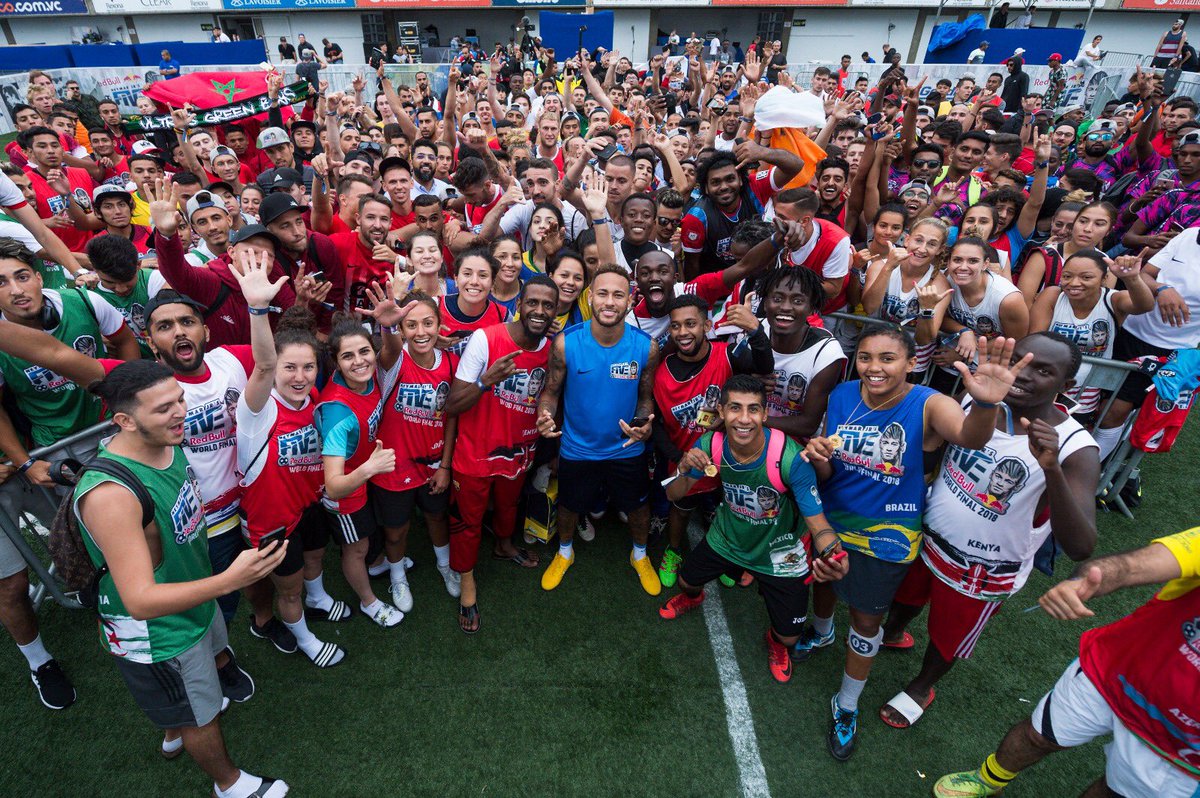neymarjr's tweet photo. https://t.co/74swWoNFCT https://t.co/bCuRYvbpYk