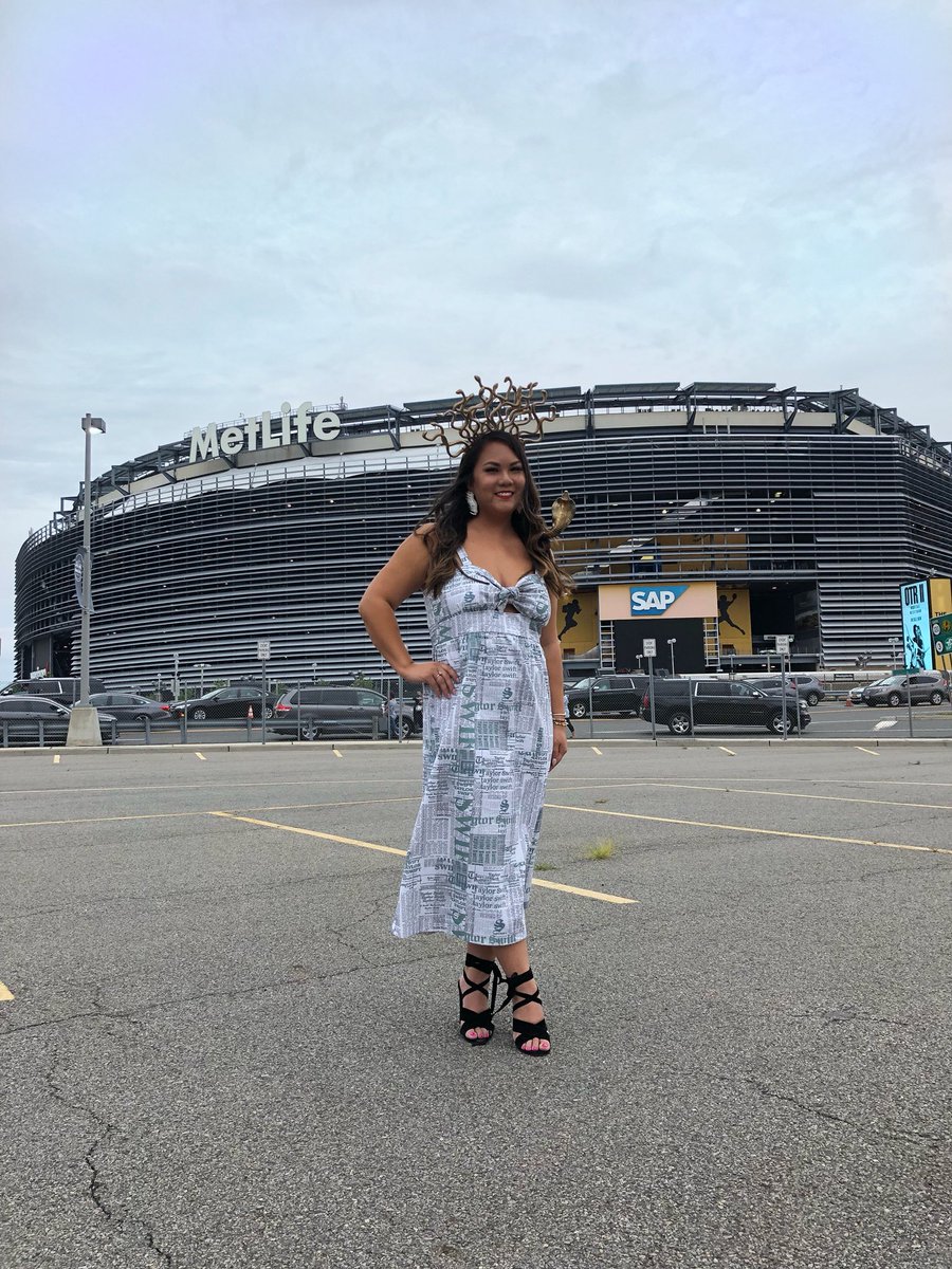 shabuii's tweet photo. I’m doing better than I ever was🐍🎶 #taylornation #taylorswift #reproomplease @taylornation13 @taylorswift13 https://t.co/Ltacc628ir