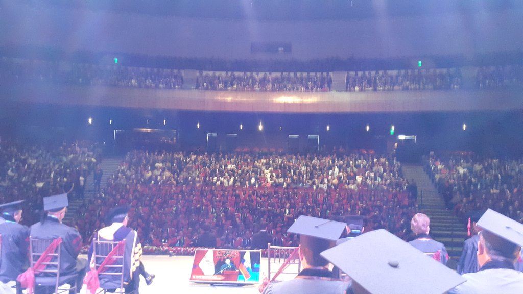 DirComConsultor's tweet photo. Felicitaciones al todos los graduados #DircomUdla @UDLAQuito #posgrados https://t.co/wnWI6Z593U
