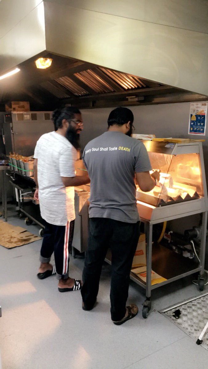 Lordie__'s tweet image. ‘Every soul shall taste death’ 
I don’t trust this chicken shop anymore 😕