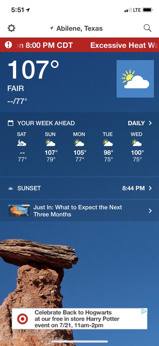 AlexWhitten's tweet photo. My AC has been set on 70 all day and my house is currently 82 degrees. https://t.co/nLUJlUE7Be