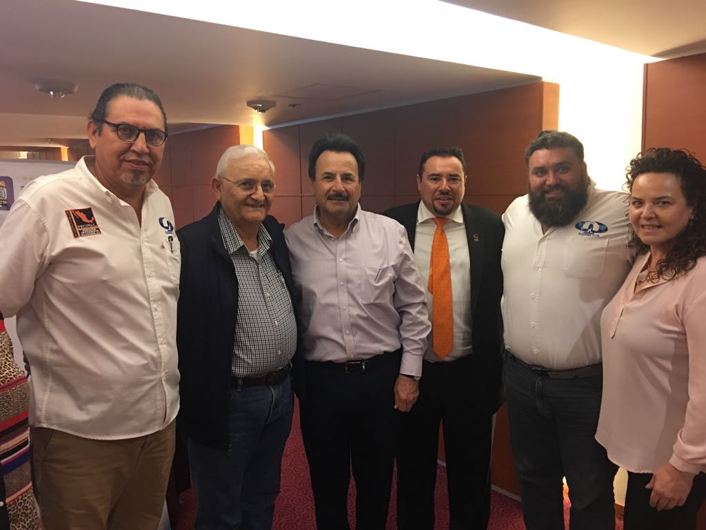COVALBC's tweet photo. Presentación de avances, alcances y condiciones de @comuvati2018, en la 3er asamblea de @FECOVAL_AC, con la participación de nuestro presidente municipal, como sorpresa para toda la asamblea. #COMUVATI #FECOVAL #UPAV #PPC #COVALBC https://t.co/AQ4fLveNYt https://t.co/6AtHGDNEGL