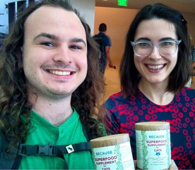 brooklyn_bio's tweet photo. Having fun learning about plant-based alternatives (even for cats!) at #newharvest2018 https://t.co/b2wODLVUHR https://t.co/JvVbqhvWGL