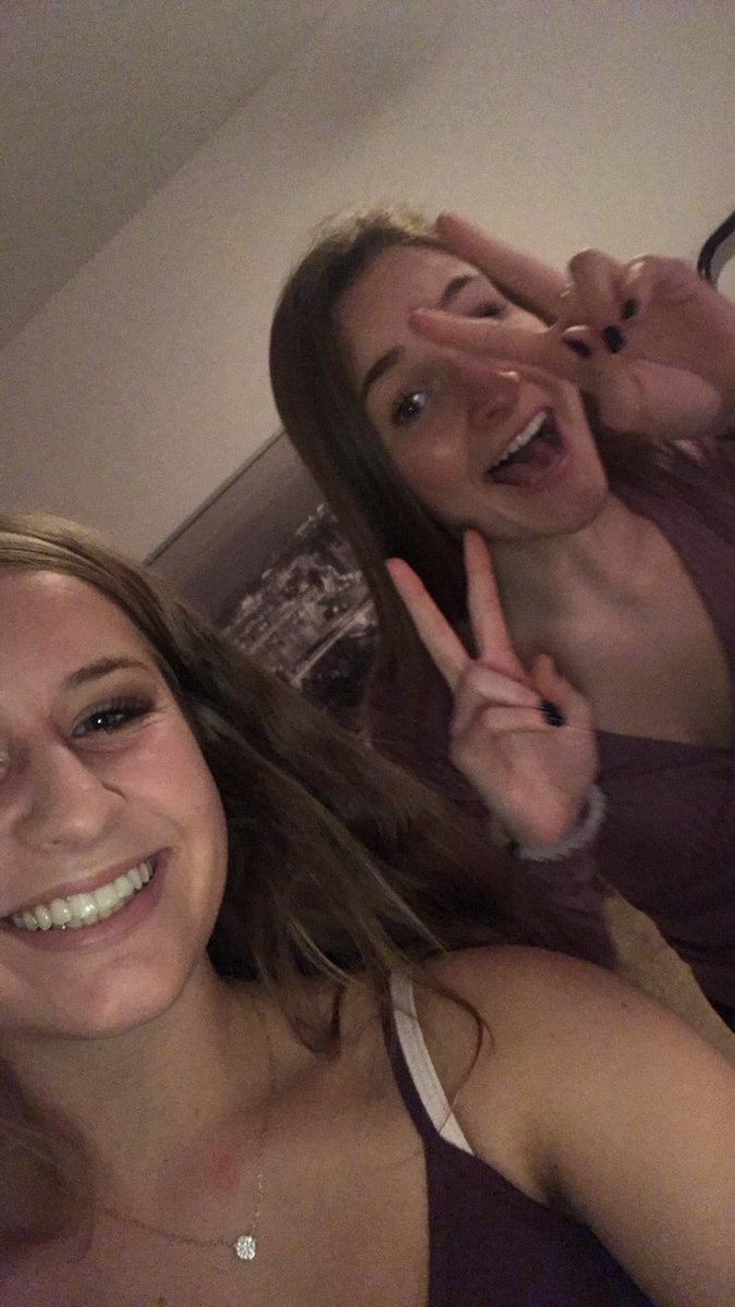 annie_simplot's tweet photo. Happy birthday to my forever math buddy, thanks for making me laugh 24/7 love you so much 💛 @anna_t43 https://t.co/Ele41LxI2n
