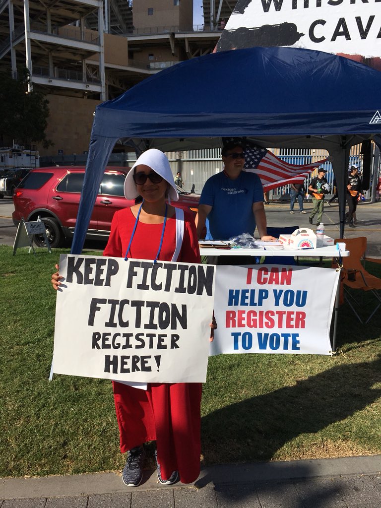 geektitude's tweet image. #ComicCon2018