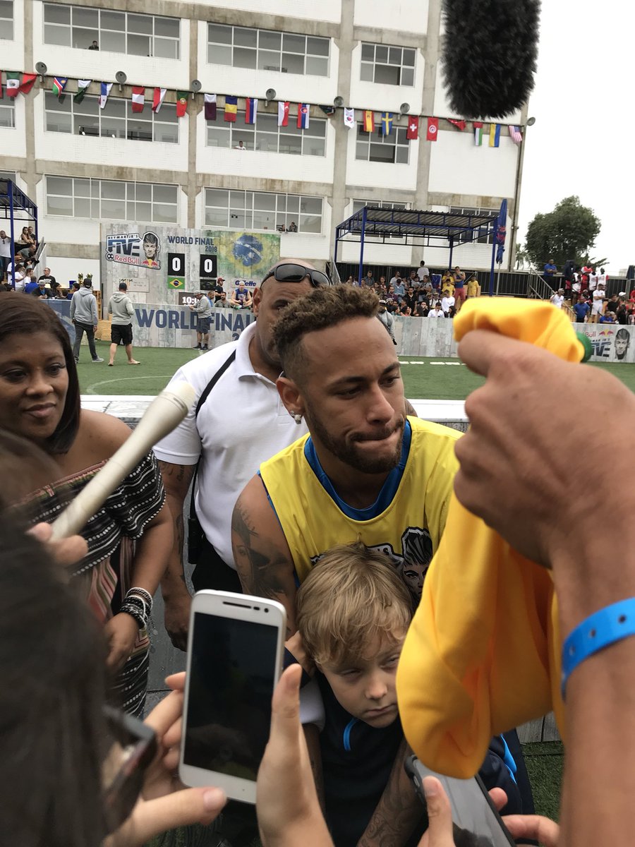 I was 3 feet away from @neymarjr today