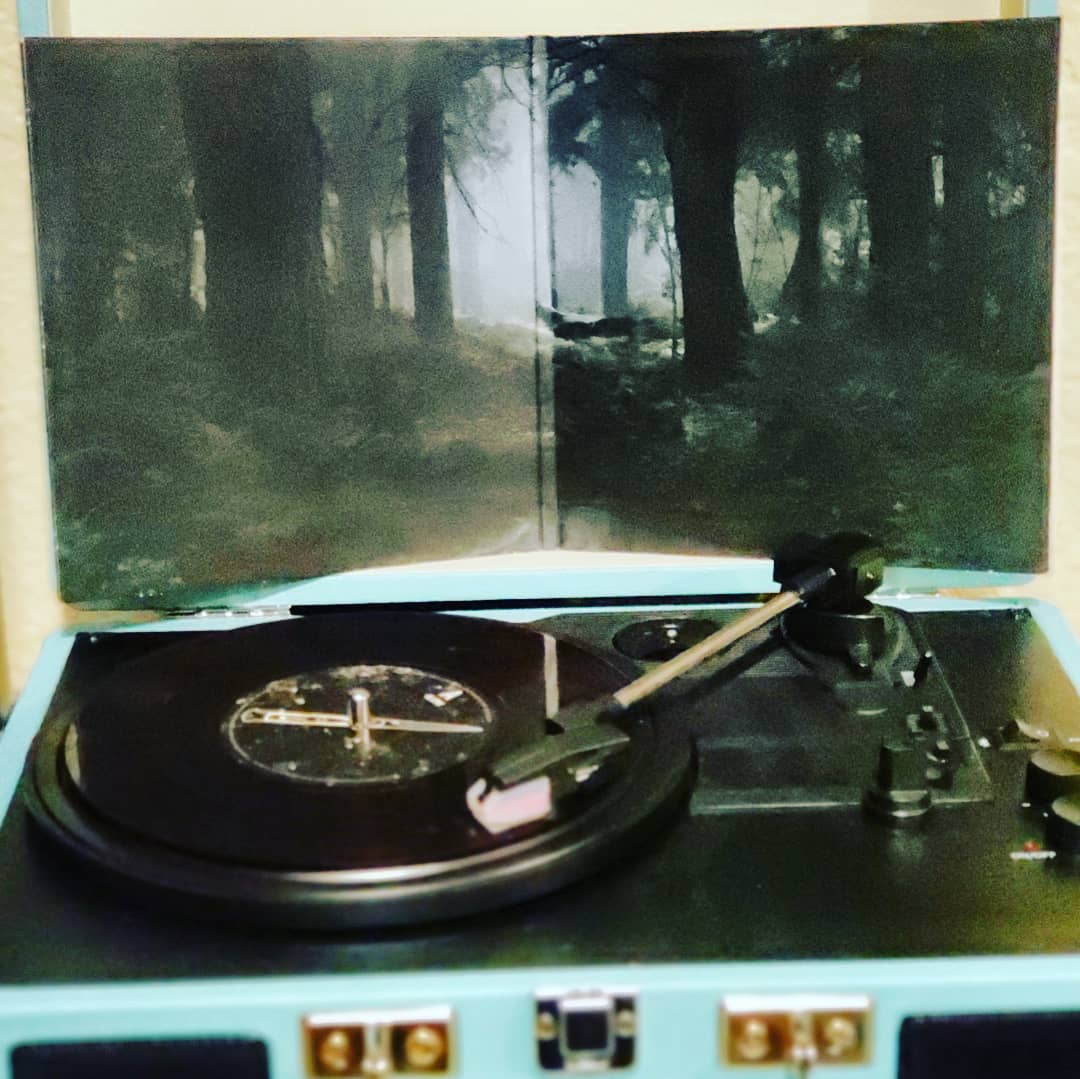 realnerdspice's tweet photo. Listening to the amazingly emotional Last of Us Part 2 vinyl. The gameplay trailer at #e32018 was probably our favorite things shown at the #playstation press conference.
#lastofus #lastofuspart2 #lastofus2 #naughtydog @Naughty_Dog #ps4 #greatnessawaits #ellie #joel #nerdspice https://t.co/l8BbNLx5W1