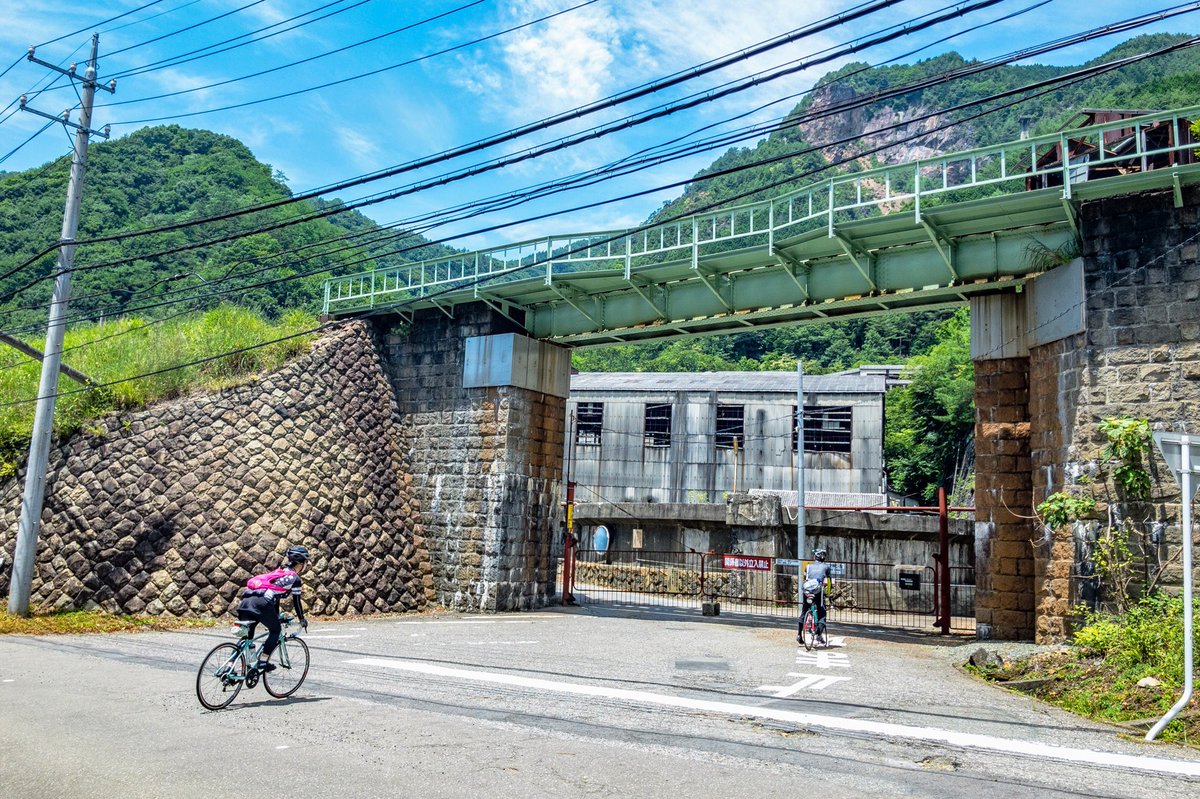 SEAN__SING's tweet photo. ⛏
「夏草や兵どもが夢の跡」
「足尾銅山跡」
当時の施設がそのまま放置されているゾーン。
.
.
.
.
https://t.co/rCOOreaSed
#ロードバイク #ビアンキ #自転車のある風景 #自転車 #インプルーソ #サイクリング #ポタリング #ファインダー越しの私の世界 #シャマルウルトラ #カンパニョーロ https://t.co/H6tq6HPN64