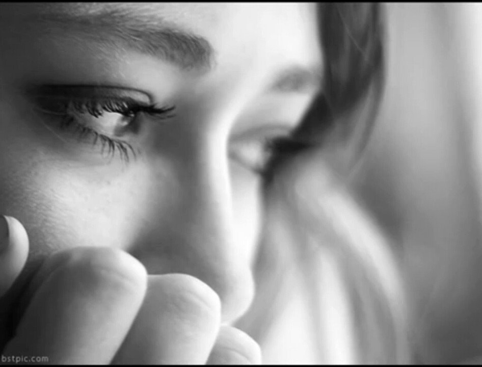 тоска по любимому. скучаю мемы. сердце плачет без тебя. скучаю плачу любимый. печаль слезы.