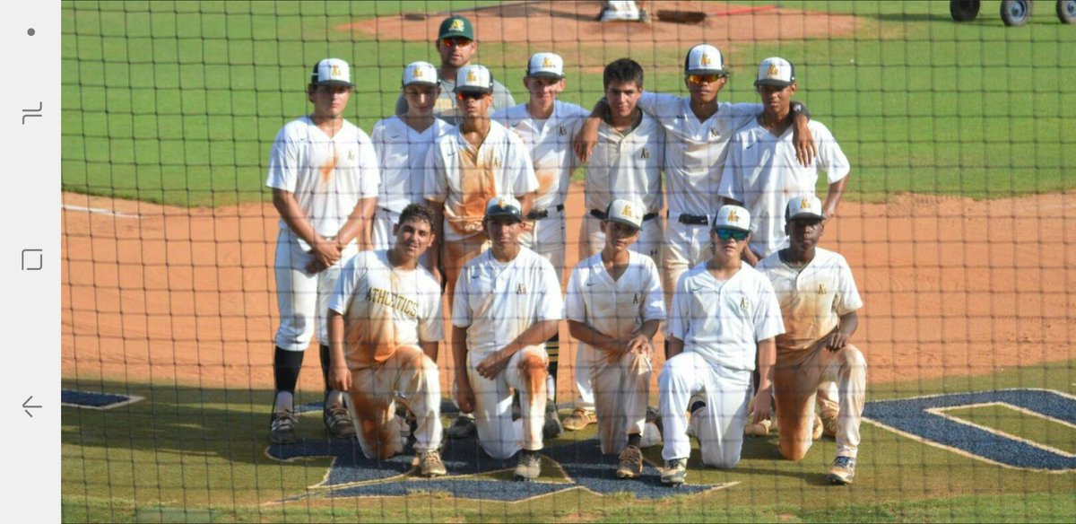 _BigLew94's tweet photo. 15u Black 3 and 0 and the 1 seed going into championship Sunday. Let's finish the fight men. @TheHAthletics @Darrennn10 @643Prime @donovanlewis17 @lewisfam94 https://t.co/jSqukZ4Go6