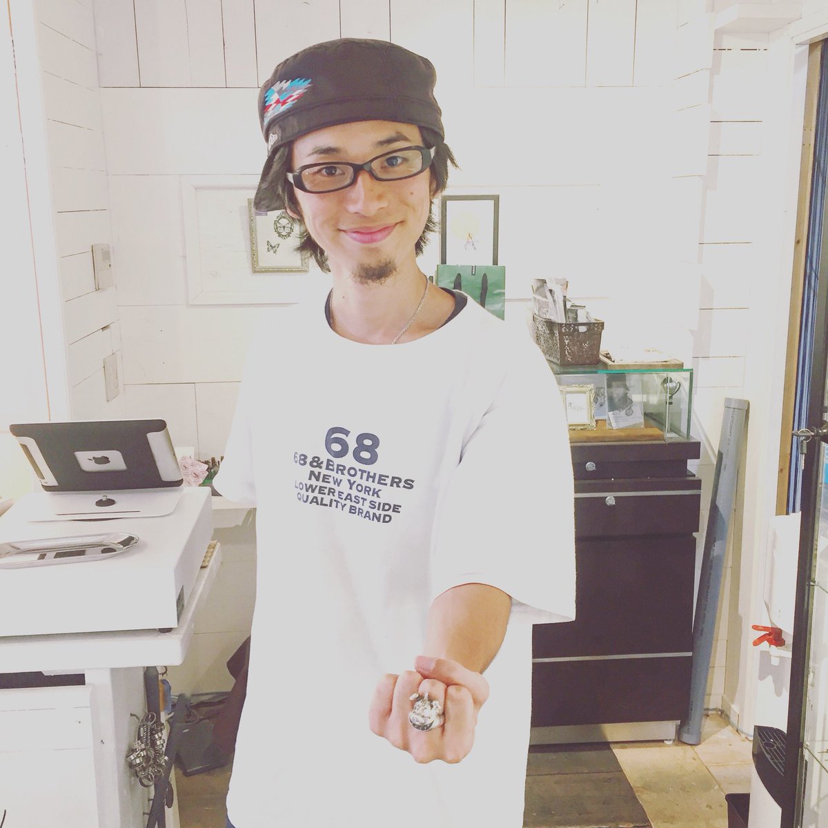 シルバーアクセサリー高価買取専門店 洋服 小物 シルバーアクセ Gold ダイヤとか 宝石カスタムオーダー Ok ブミーロ Bumeero は どんな人が顧客なの ﾟ ﾟ タトゥー入ったイカツイ男性 今時の女子 会社員の方 みなさん ファッション感度が高く