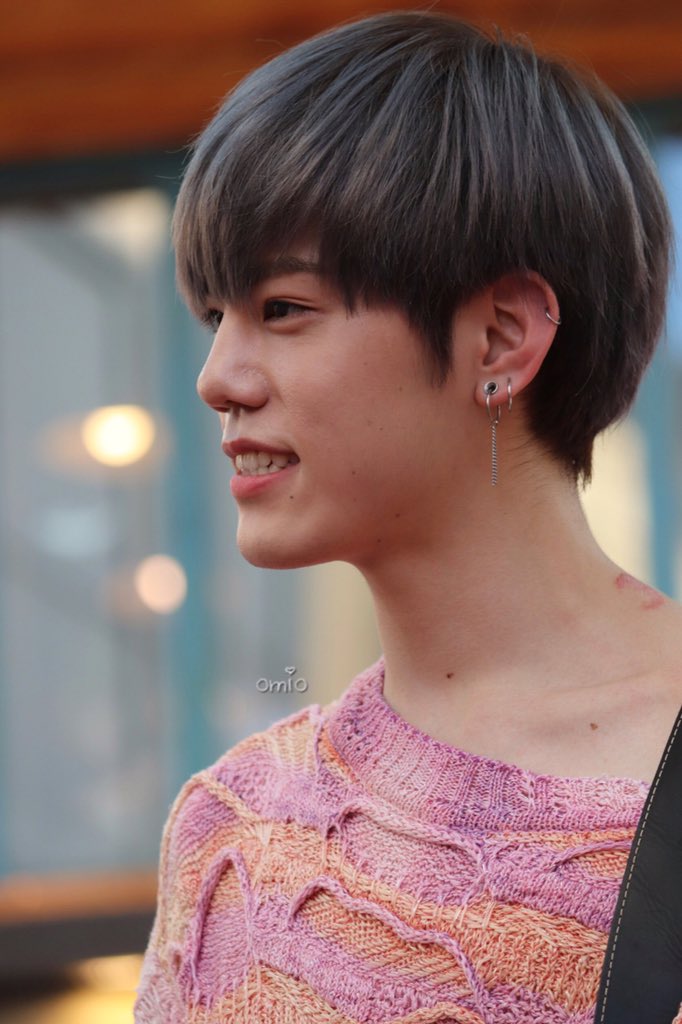ChaHun_omio's tweet photo. @1228_omio @NFlyingofficial 180714 대구 동성로 버스킹11

@NFlyingofficial
#엔플라잉 #NFlying
#HOW_R_U_TODAY #차훈 #ChaHun #チャフン #고먐미 #하루톡톡 #먐미톡톡 https://t.co/xafFcjhple