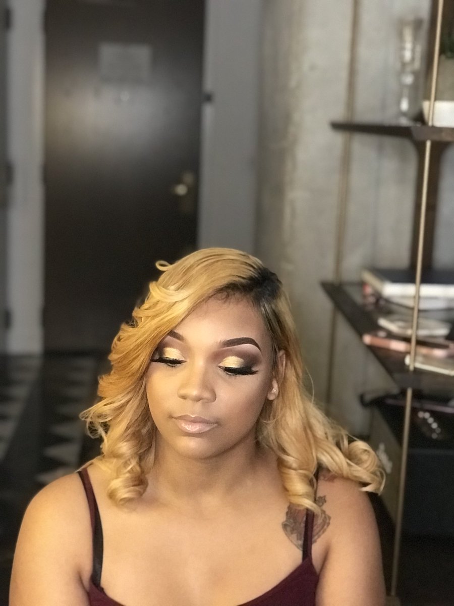 DestineyL__'s tweet photo. From Memphis to Nashville 🤟🏾
#MakeupByMe 💋
#DesTheOne 💄 #TheMakeupArtist👩🏽🎨
#BookWithDes #MemphisMua🎨 #Nashville
For Bookings 📩 @daklawrence@gmail.com https://t.co/Ve34ocT1I6