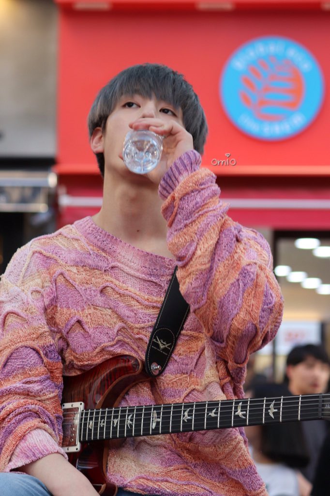 ChaHun_omio's tweet photo. @1228_omio @NFlyingofficial 180714 대구 동성로 버스킹15

@NFlyingofficial
#엔플라잉 #NFlying
#HOW_R_U_TODAY #차훈 #ChaHun #チャフン #고먐미 #하루톡톡 #먐미톡톡 https://t.co/WN5617Wq1C