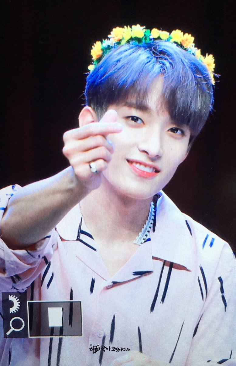 DK17Chile's tweet photo. {☀PREVIEW•210718} #DK en el fansing de Sinnara. (20.07.18)

Cr. devilkin0218

#도겸 #SEOKMIN #세븐틴 #YOU_MAKE_MY_DAY #YMMD @pledis_17 [🐣] https://t.co/aWlLBw8ABb