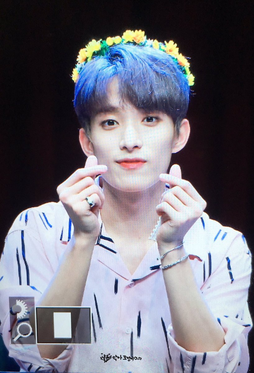 DK17Chile's tweet photo. {☀PREVIEW•210718} #DK en el fansing de Sinnara. (20.07.18)

Cr. devilkin0218

#도겸 #SEOKMIN #세븐틴 #YOU_MAKE_MY_DAY #YMMD @pledis_17 [🐣] https://t.co/aWlLBw8ABb