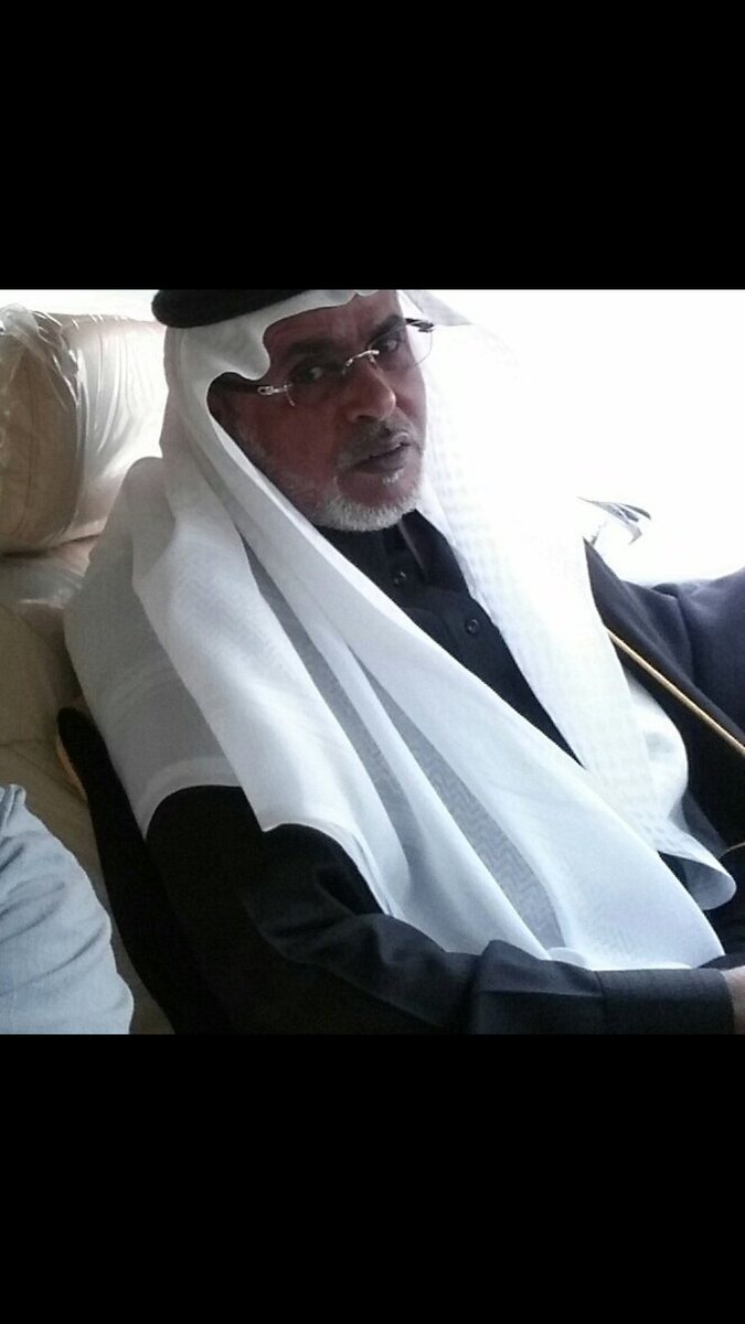 alo0o24's tweet photo. لا ينحني ظهرك و لا تشكي الباس 
يا جعلها يا ابوي تبطي سنينك 
أنا حزامك و المباني على ساس 
و أنا رهين إشارة أصبع يمينك 
الناس واجد و انت فارق عن الناس  
نبع الكرم و الجود من راحتينك 
تشرح صدور الناس و تضيق أنفاس 
ما بين ضحكاتك و عقدة جبينك https://t.co/zDtzDLVOBb
