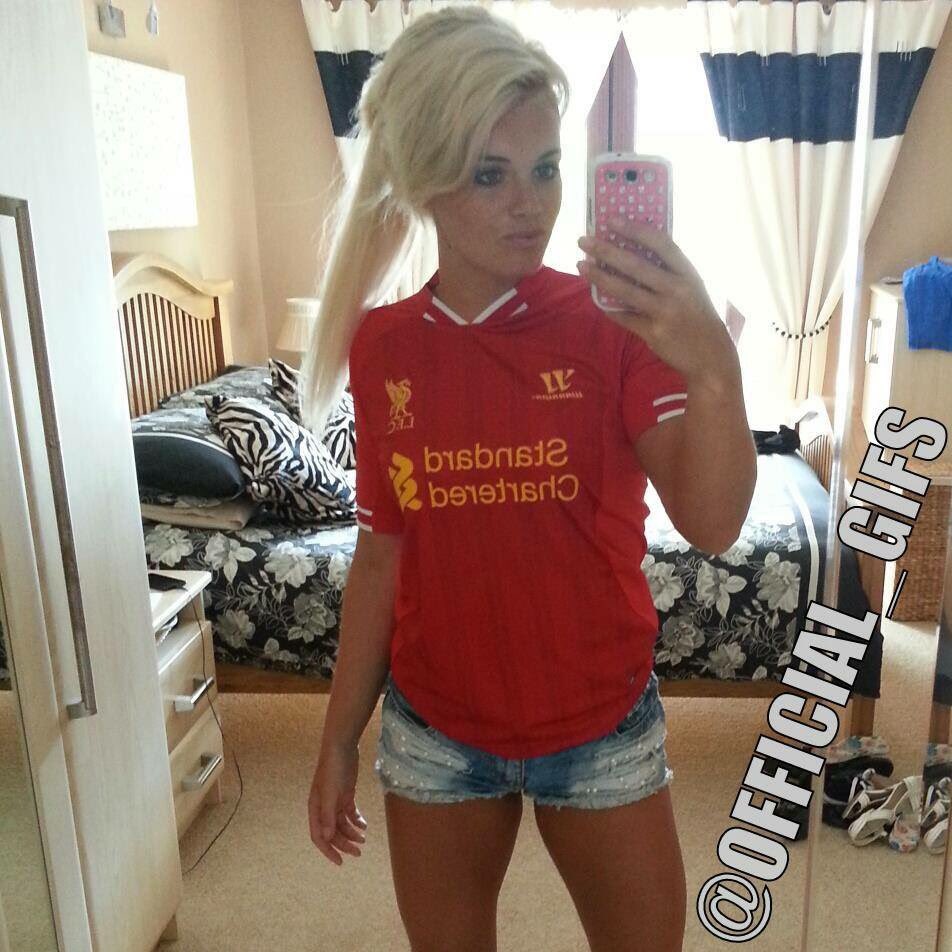 sexyfootygirls1's tweet photo. ⚽️ #sexyfootygirls ⚽️ #Liverpool ⚽️ #LiverpoolFC ⚽️ #LiverpoolPride ⚽️ #LFCFamily ⚽️ #lfc ⚽️ #pool ⚽️ #scouse ⚽️ #scousebabe ⚽️ #reds ⚽️ #YNWA ⚽️ #sexyselfie ⚽️ #blonde ⚽️ #shorts ⚽️ #babe ⚽️ #fan ⚽️ #Football ⚽️ #footballgirls ⚽️ https://t.co/IIZPr39gAC