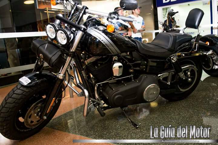 guiadelmotorco's tweet photo. La legendaria Harley Davidson se mostró en el #TopAutoShowUni @Unicentro_Med #Motos #AutoShow2018 #Medellin #Colombia #Autos  #21Julio https://t.co/N6bttEKobL