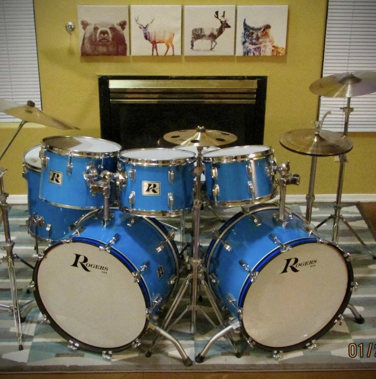 MorrisPalter's tweet photo. But THIS one I refurbed I’m keeping..! #rogersdrums #vintagedrums #playthedrums https://t.co/dTzRakZBws