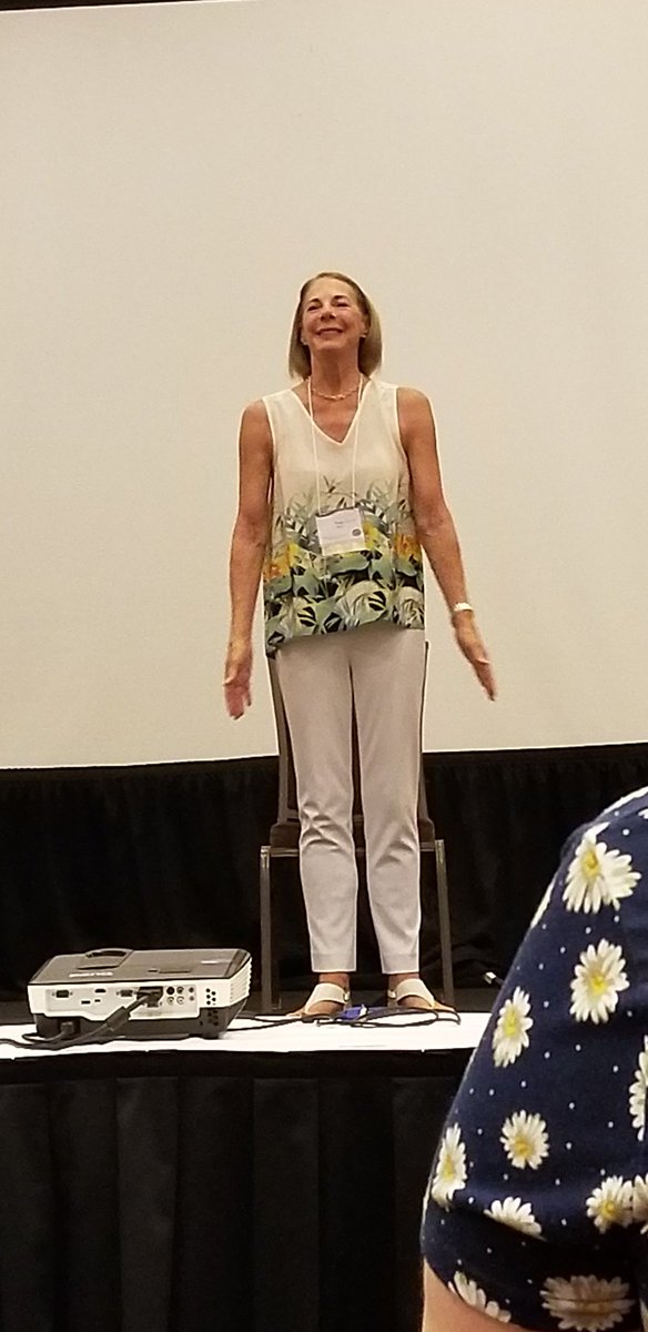 rbpsmusic's tweet photo. Did I mention I got to meet the Move It! Lady? And tomorrow we get to do a brand new one! So amazing to see her in person!!!! @feierabendmusic #TuBeArtful #FAMEcon2018 @rbpsEAGLES https://t.co/iSgvJA19cp