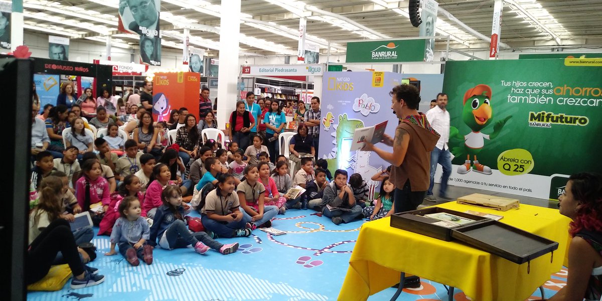 MoranSosa2's tweet photo. Excelente presentación de @CuentosyTalento en @FILGuatemala quedaron encantadas #Filgua2018 https://t.co/v6rMZEi2kt