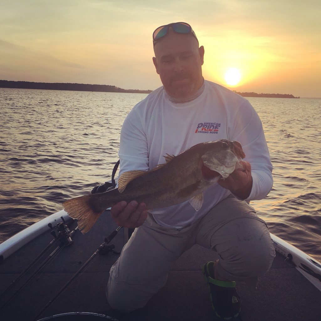 CoachByerly's tweet photo. Nice fish on #priderods #larrythelizardcustomlures https://t.co/oHUxUJkd6s