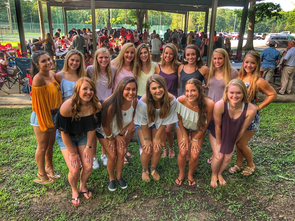 CheerSMHS's tweet photo. One of our most favorite & bittersweet things of the season is the annual Football Season Kick-off BBQ! #GoodbyeSummer #HelloFootball! β€οΈππ¦
@smmhsfootball https://t.co/CD3Riu8lQg