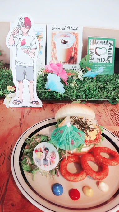 ハンズカフェきましたー\(^o^)/❤️?ランダムのシールは運良く轟くんと緑谷がいたので轟出で揃いましたw♥️ 
