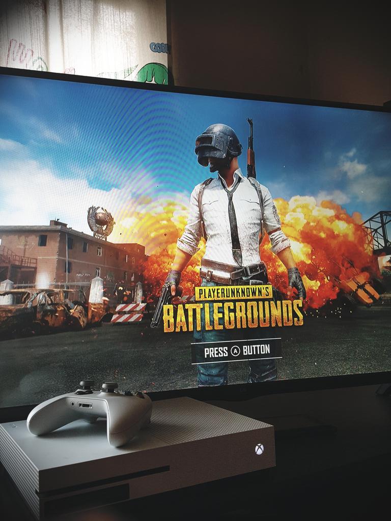 aronstone613's tweet photo. Uno de los mejores juegos de #Xbox #unsub #PUBG https://t.co/qfNhP8HiKh