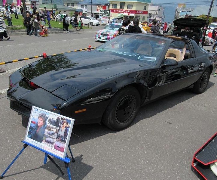 ゆるーくクルマと楽しもう Byハマックス V Twitter Tmaf の痛車シリーズ 気になるとの事でしたので 改めて ナイトライダー ナイト00 やっぱりすごい再現率 カッコいいです Tmaf痛車 Tmaf Tmaf18 痛車 ナイトライダー ナイト00