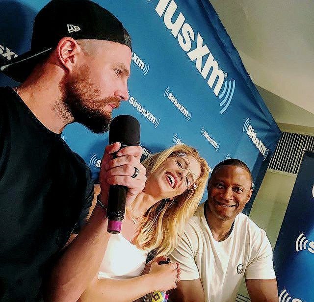 OlicitysArrow's tweet photo. "#OTA all day #SDCC2018" https://t.co/Fyd5i5HmjQ https://t.co/igqMh6WkEM